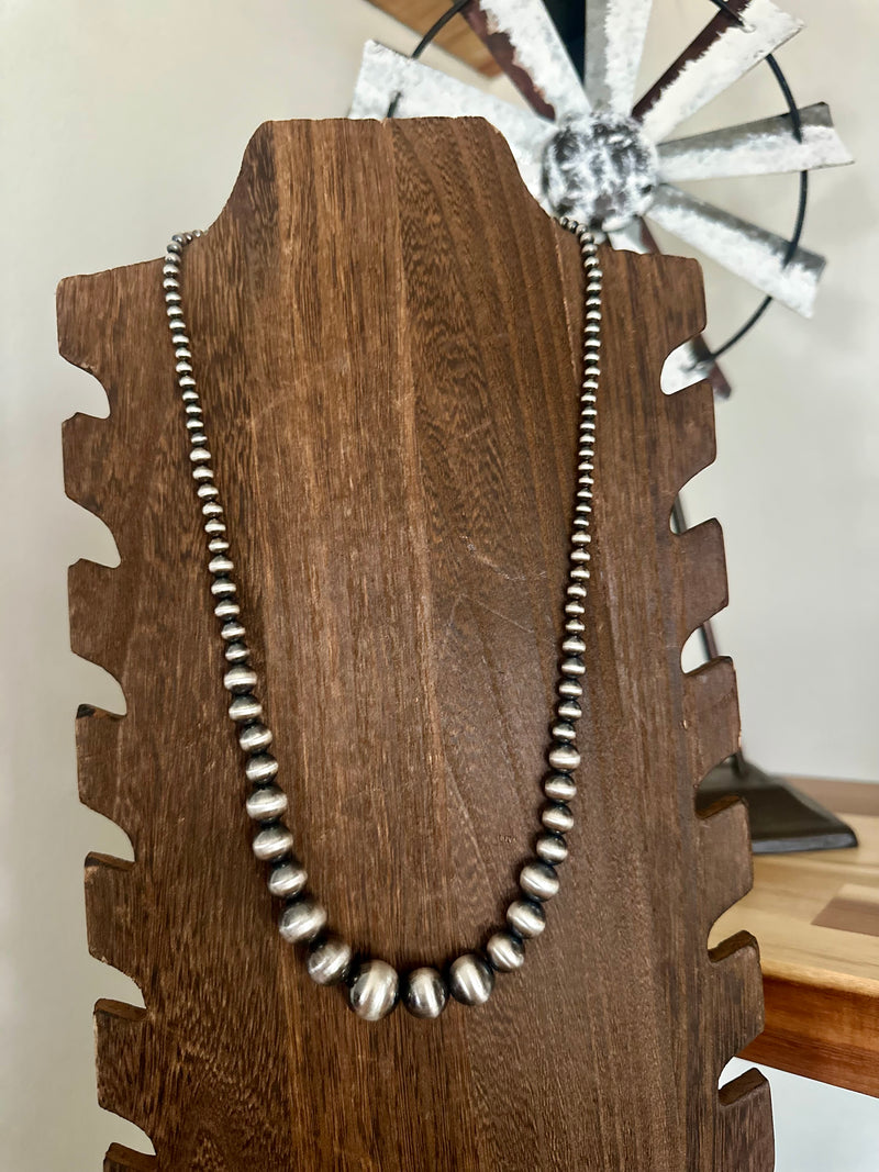 Graduated Pearl Necklace - 21”