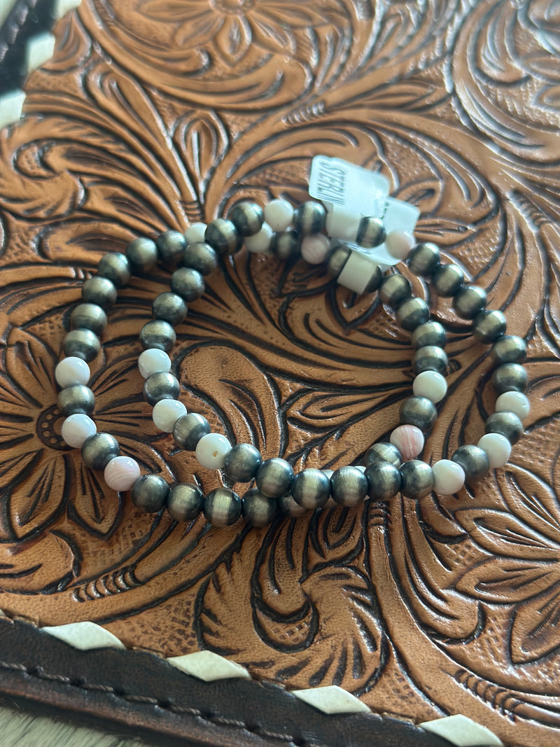 Conch / Pearl Stretch Bracelets