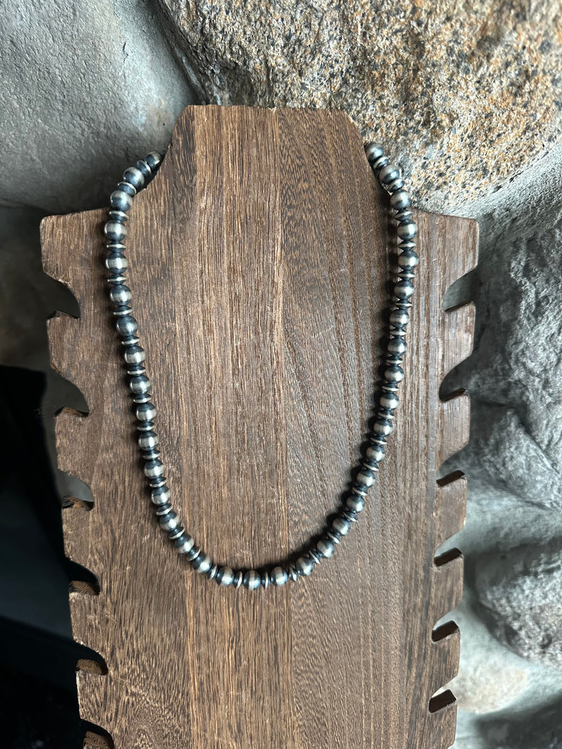 Pearl / Saucer Pearl Necklace 17-18”