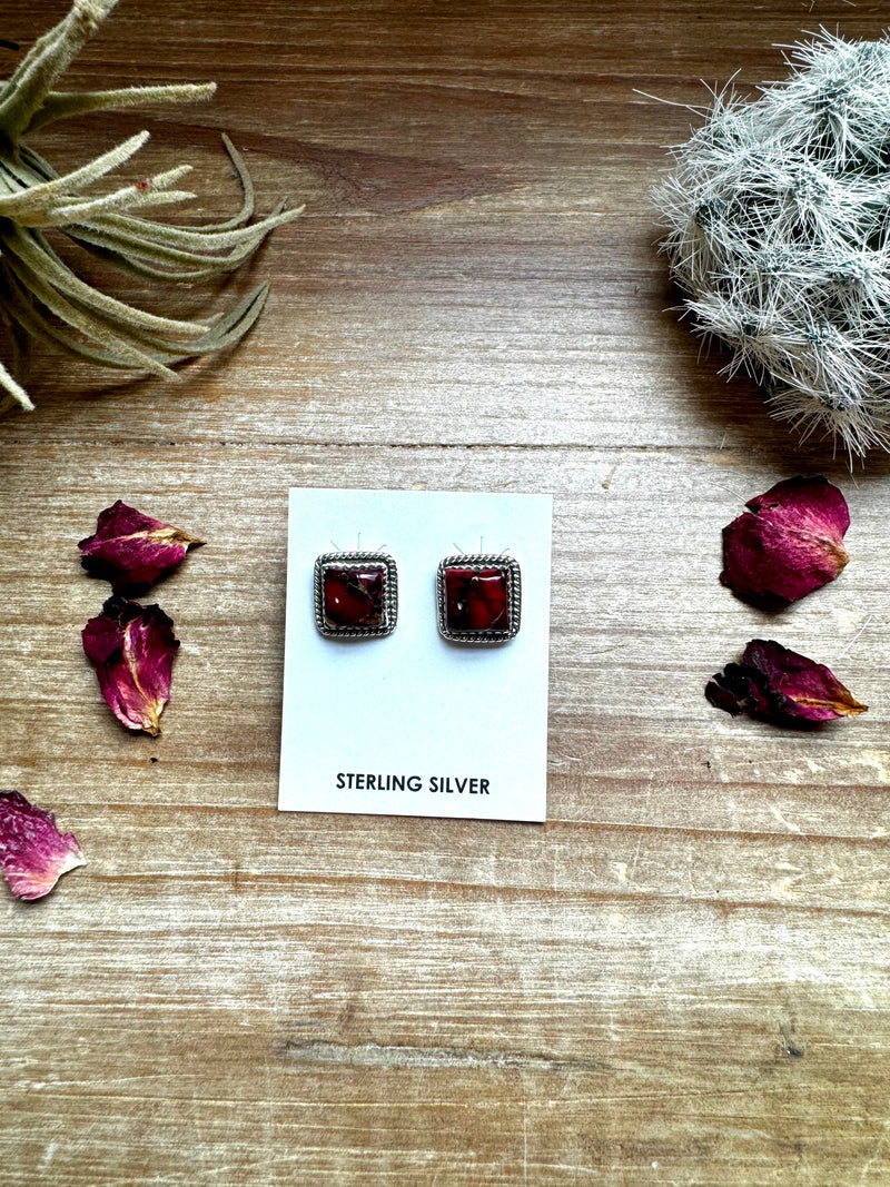 Stud square Dhalia rose earrings option 1