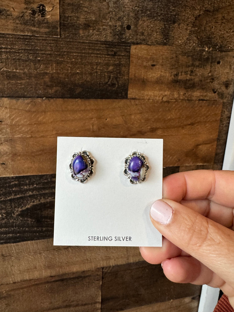 Stud earrings violet rose