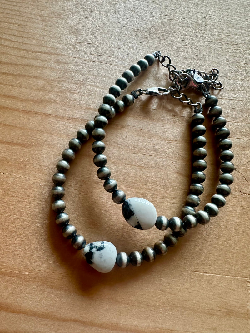 White Buffalo / Pearls Stretch Bracelet