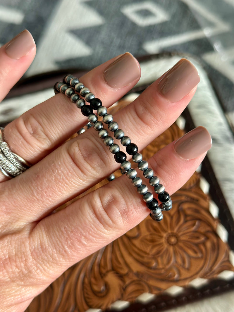 Black Onyx / Pearl Stretch Bracelet